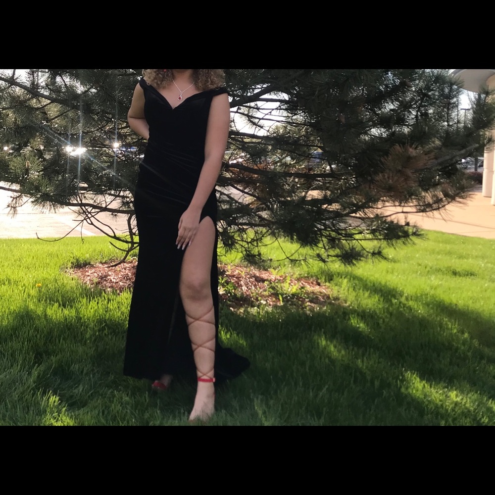 Black sweetheart neckline dress with slit
